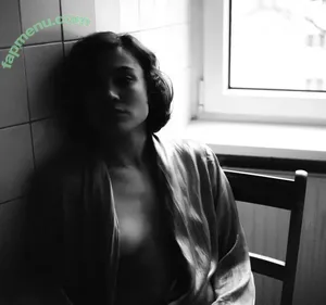  nude photo #0001