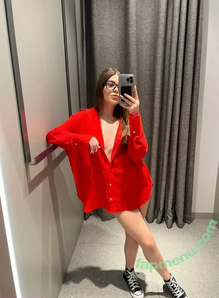 milenar.belluci nude photo #0009 (belluccimilena)