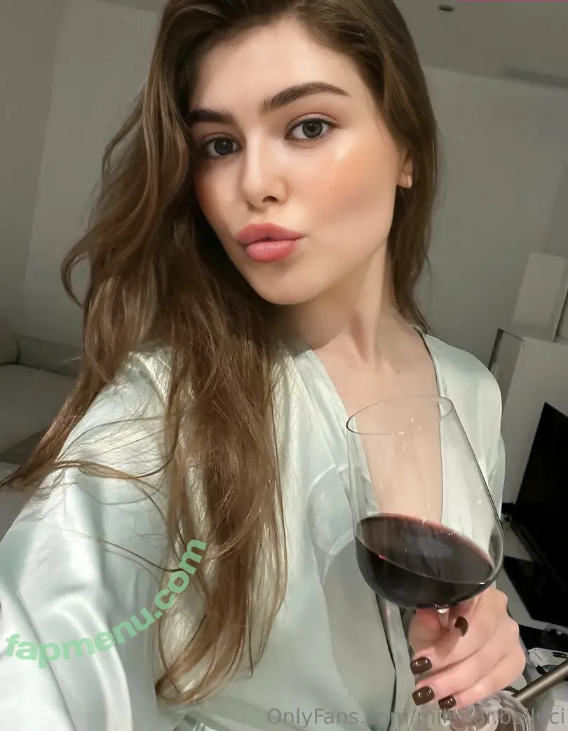 milenar.belluci nude photo #0049 (belluccimilena)