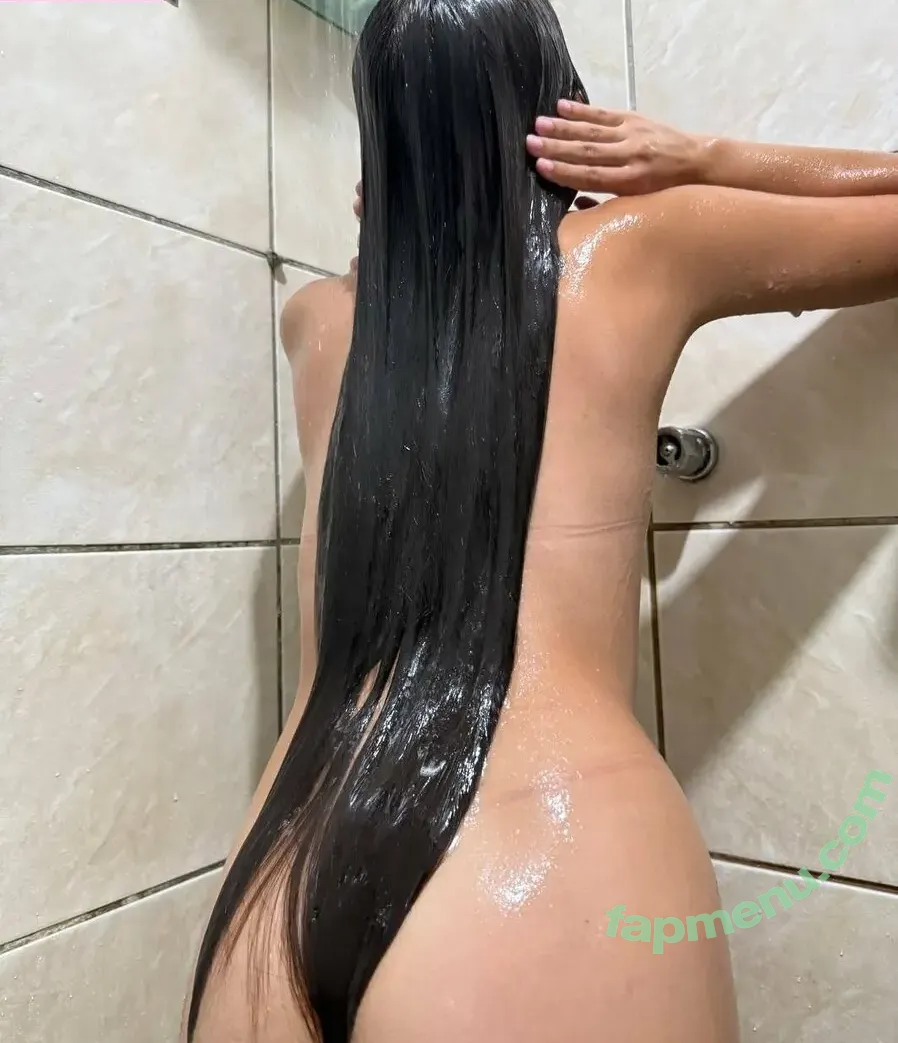 Mileninha nude photo #0002 (Mileninha)