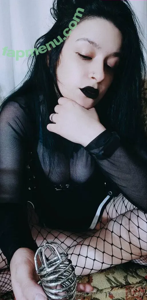 milenniavampyr nude photo #0007 (livemillennia)