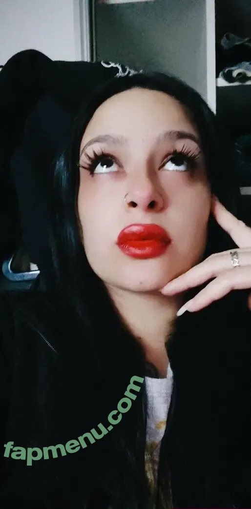 milenniavampyr nude photo #0010 (livemillennia)