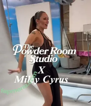 Miley Cyrus / MileyCyrus nude photo #3912