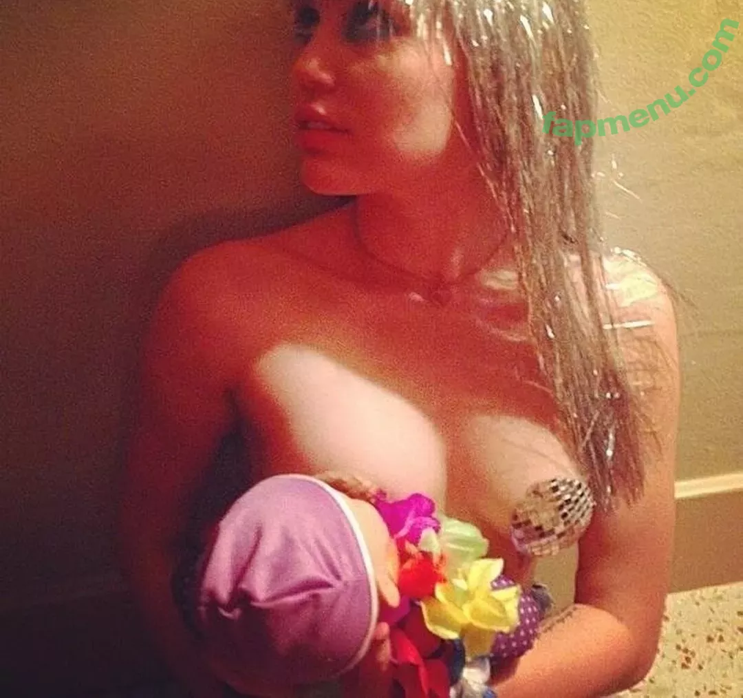 Miley Cyrus nude photo #3501 (MileyCyrus)