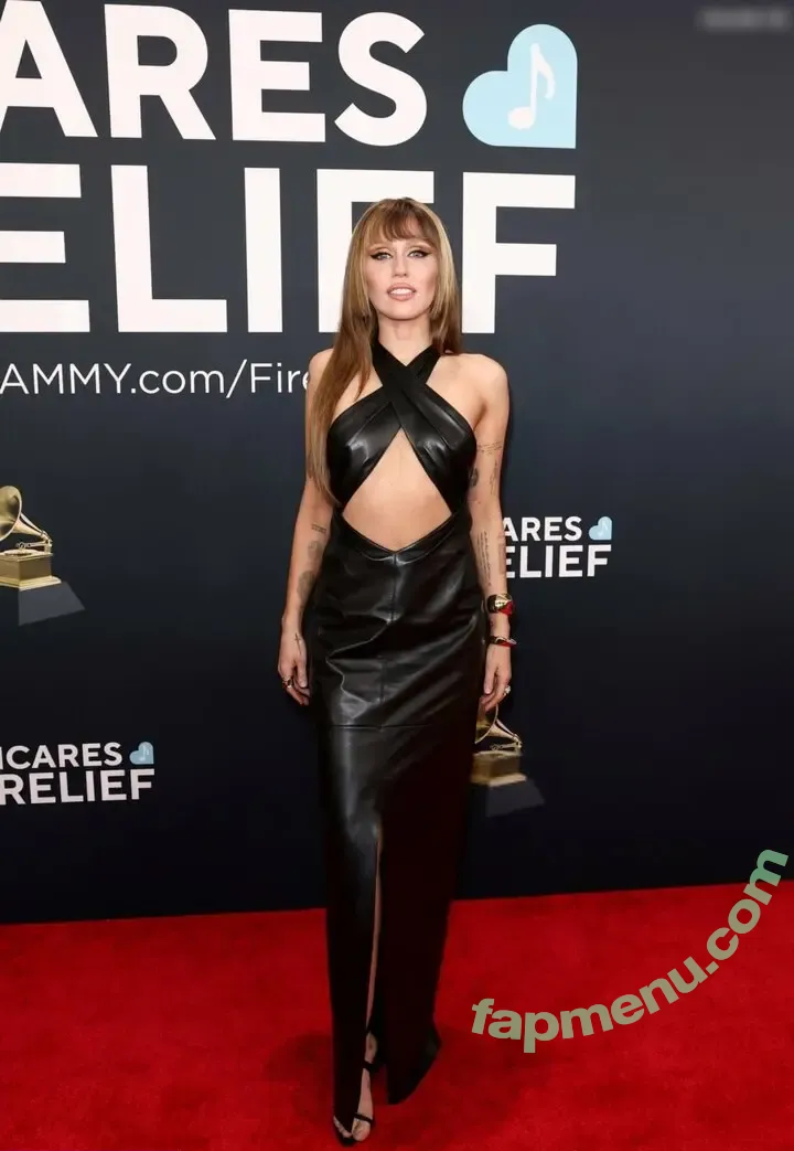 Miley Cyrus nude photo #3935 (MileyCyrus)