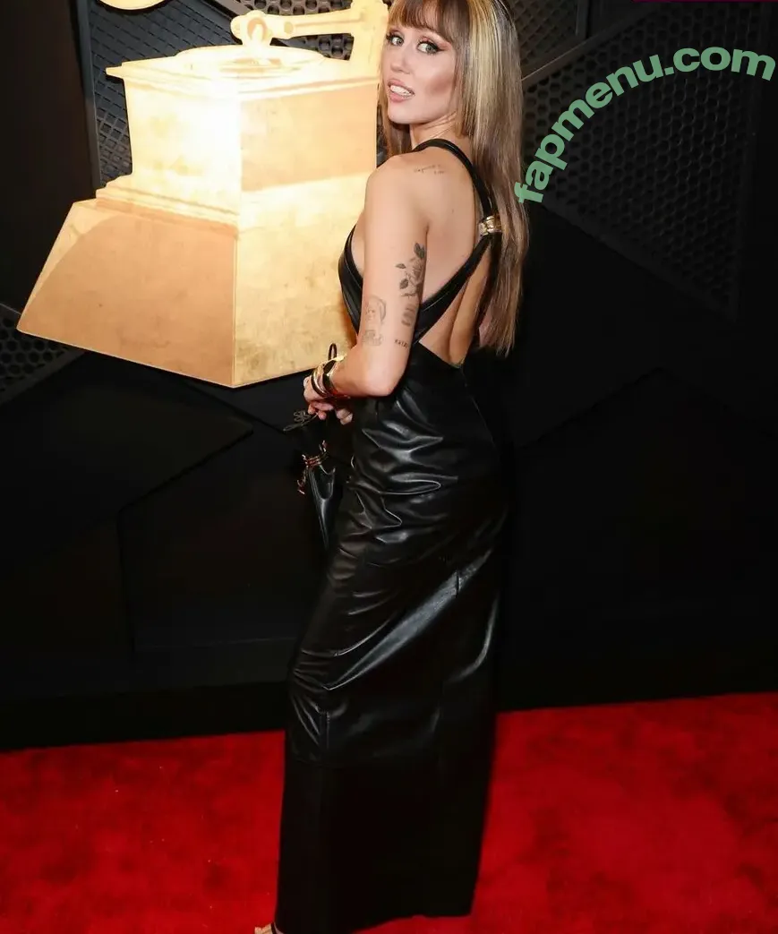 Miley Cyrus nude photo #3944 (MileyCyrus)