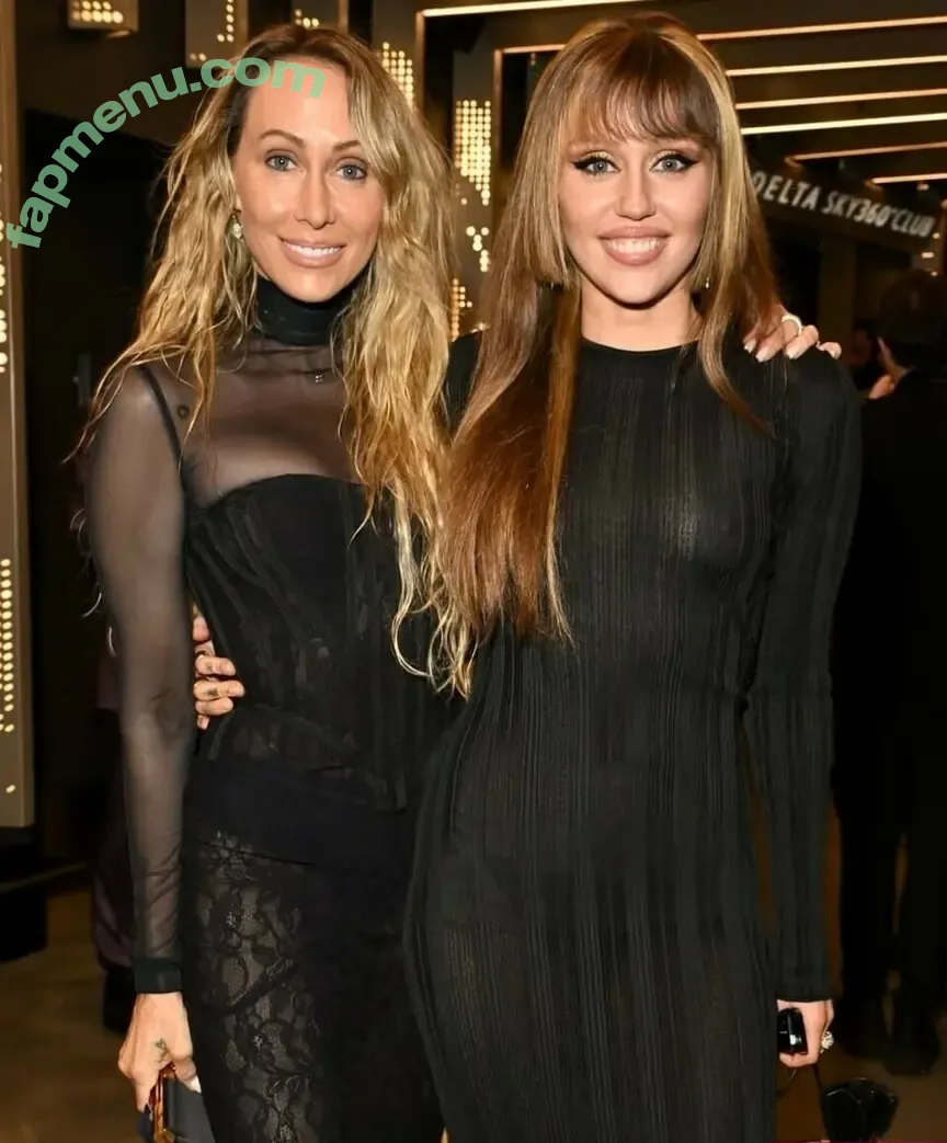 Miley Cyrus nude photo #3945 (MileyCyrus)