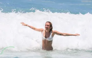 Miley Cyrus / MileyCyrus nude photo #4235