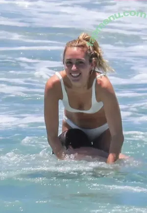 Miley Cyrus / MileyCyrus nude photo #4241