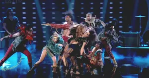 Miley Cyrus / MileyCyrus nude photo #4259