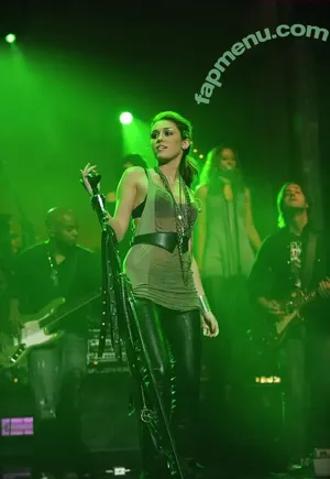 Miley Cyrus / MileyCyrus nude photo #4274