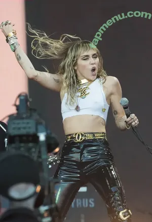 Miley Cyrus / MileyCyrus nude photo #4323