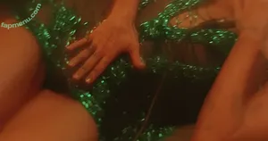 Miley Cyrus / MileyCyrus nude photo #4406