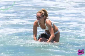 Miley Cyrus / MileyCyrus nude photo #4427