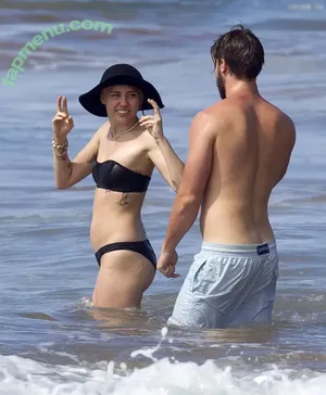 Miley Cyrus / MileyCyrus nude photo #4512