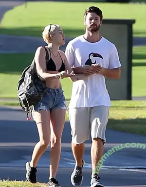 Miley Cyrus / MileyCyrus nude photo #4527