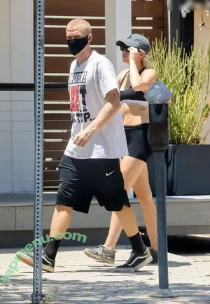 Miley Cyrus / MileyCyrus nude photo #4707