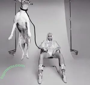 Miley Cyrus / MileyCyrus nude photo #4807