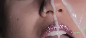 Miley Cyrus / MileyCyrus nude photo #4814