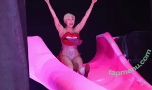Miley Cyrus / MileyCyrus nude photo #4960