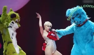 Miley Cyrus / MileyCyrus nude photo #4963