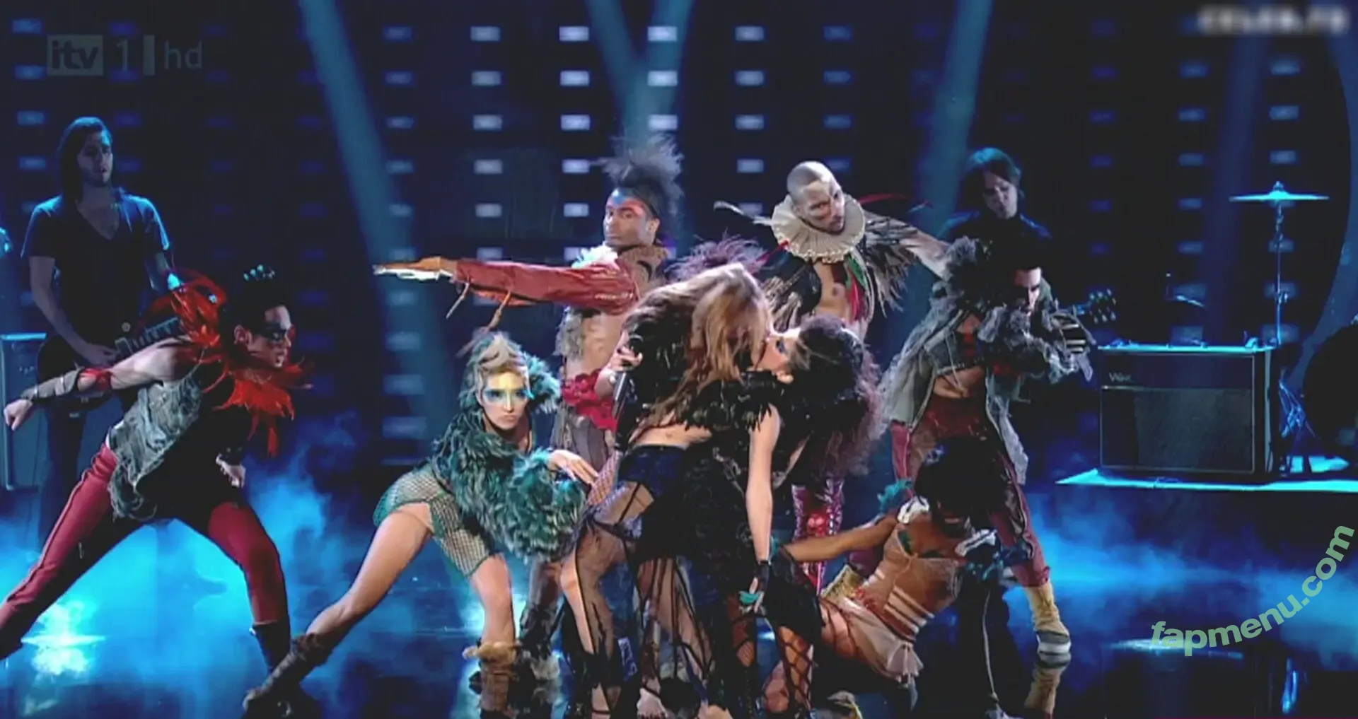 Miley Cyrus nude photo #4255 (MileyCyrus)