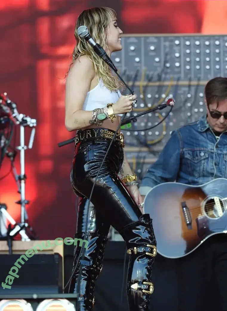 Miley Cyrus nude photo #4296 (MileyCyrus)