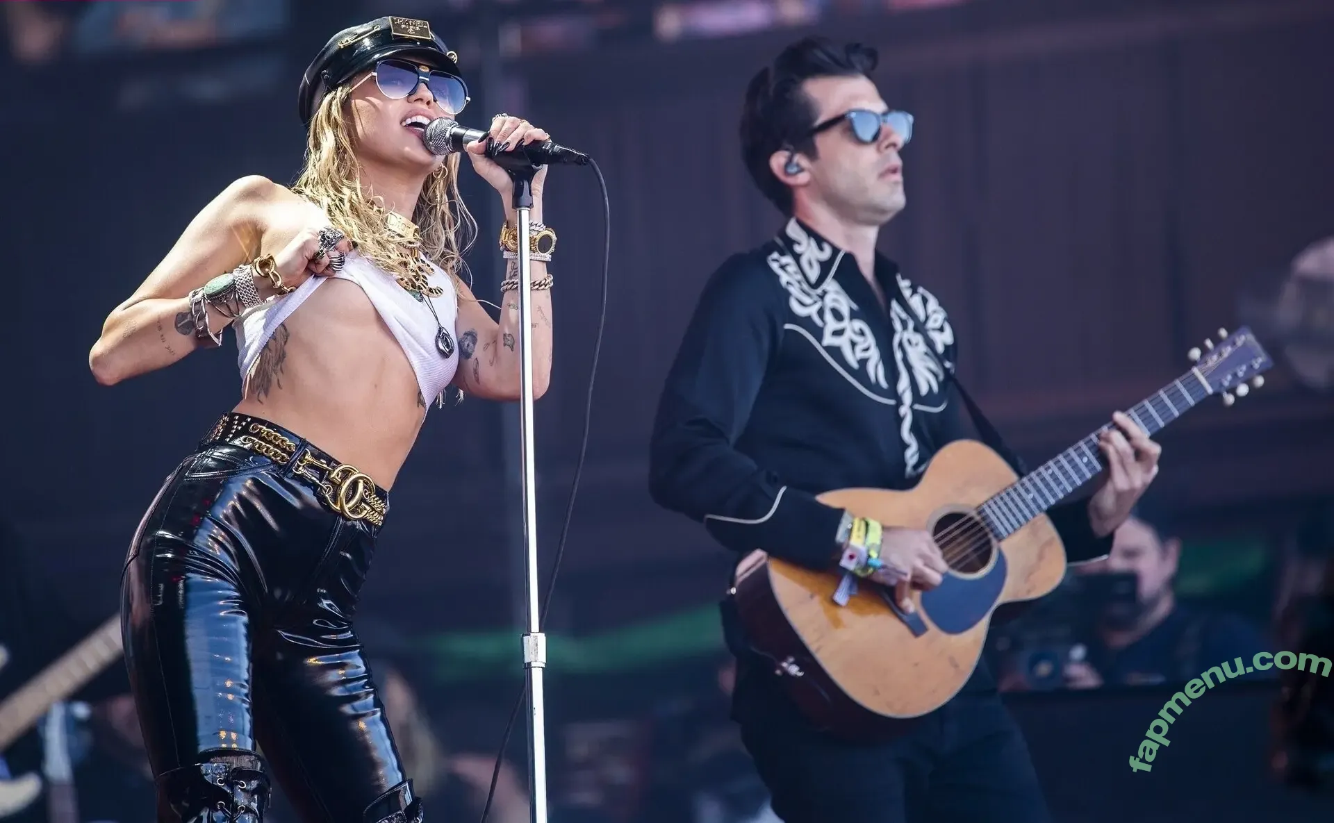 Miley Cyrus nude photo #4300 (MileyCyrus)