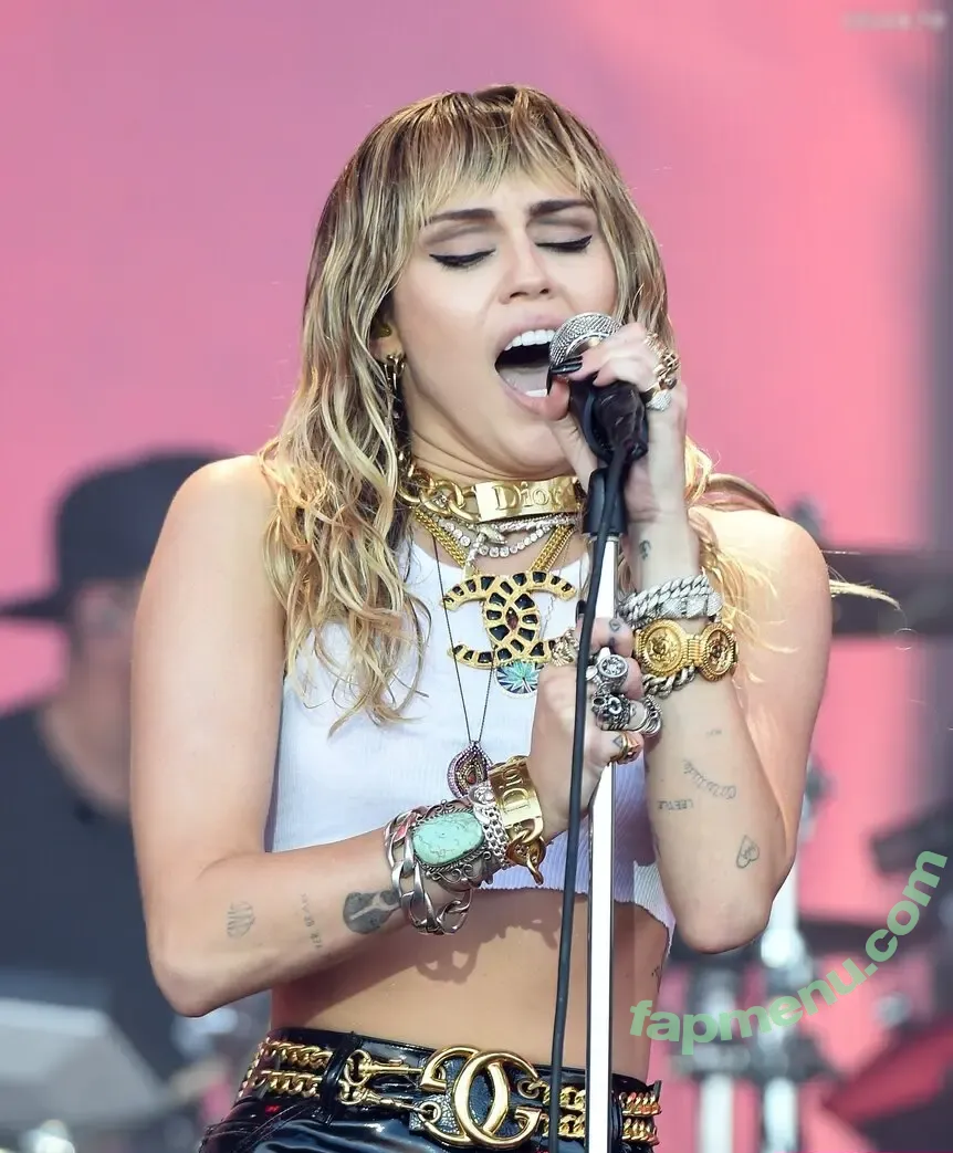 Miley Cyrus nude photo #4301 (MileyCyrus)