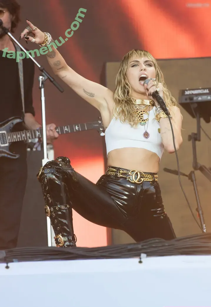 Miley Cyrus nude photo #4314 (MileyCyrus)