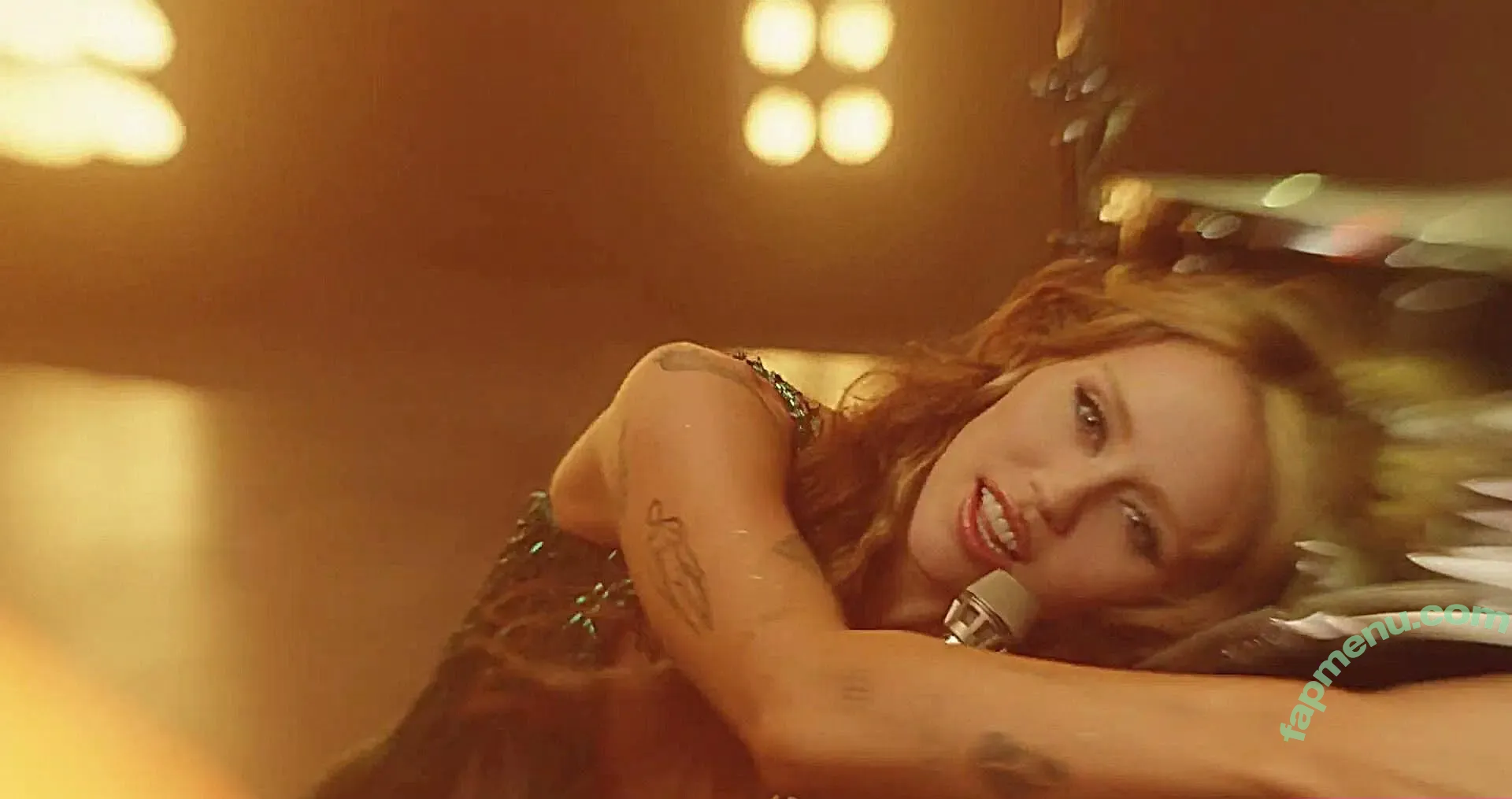 Miley Cyrus nude photo #4410 (MileyCyrus)