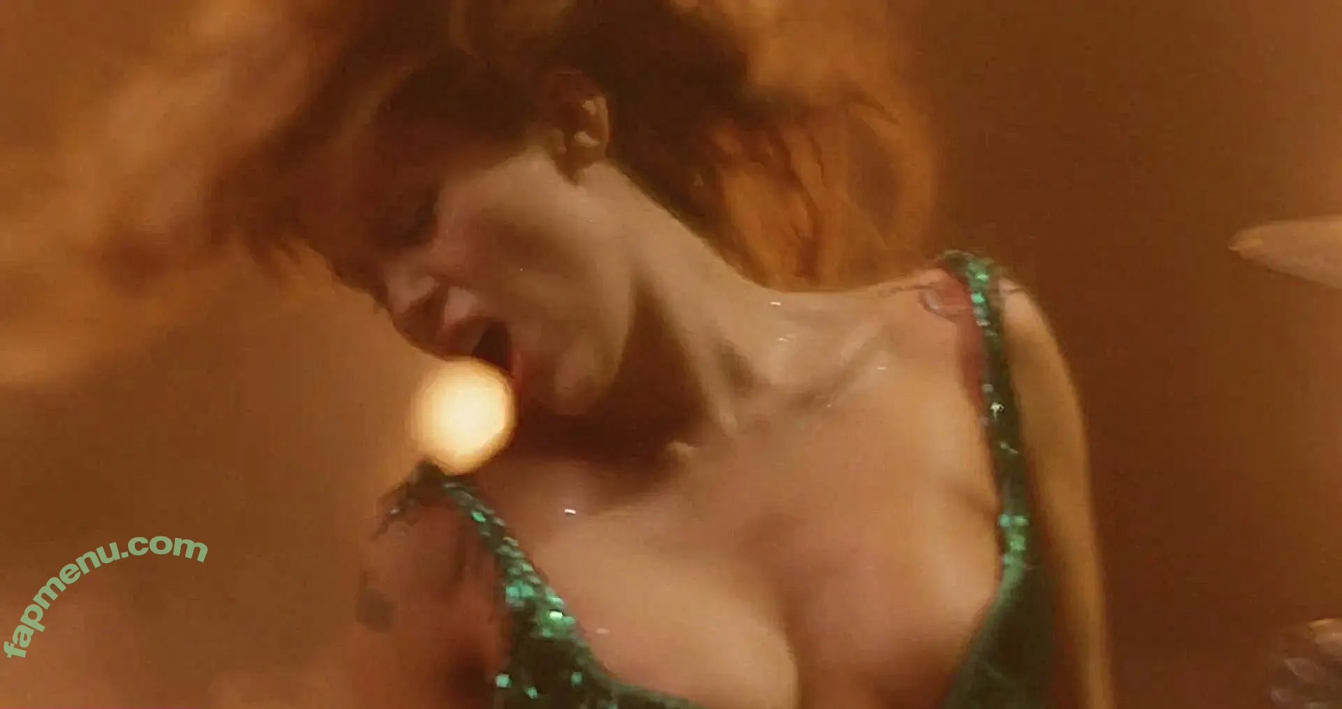 Miley Cyrus nude photo #4417 (MileyCyrus)