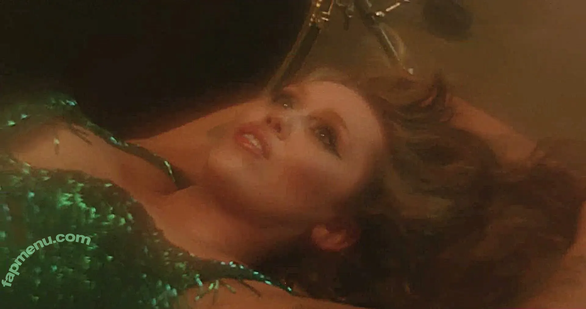 Miley Cyrus nude photo #4420 (MileyCyrus)