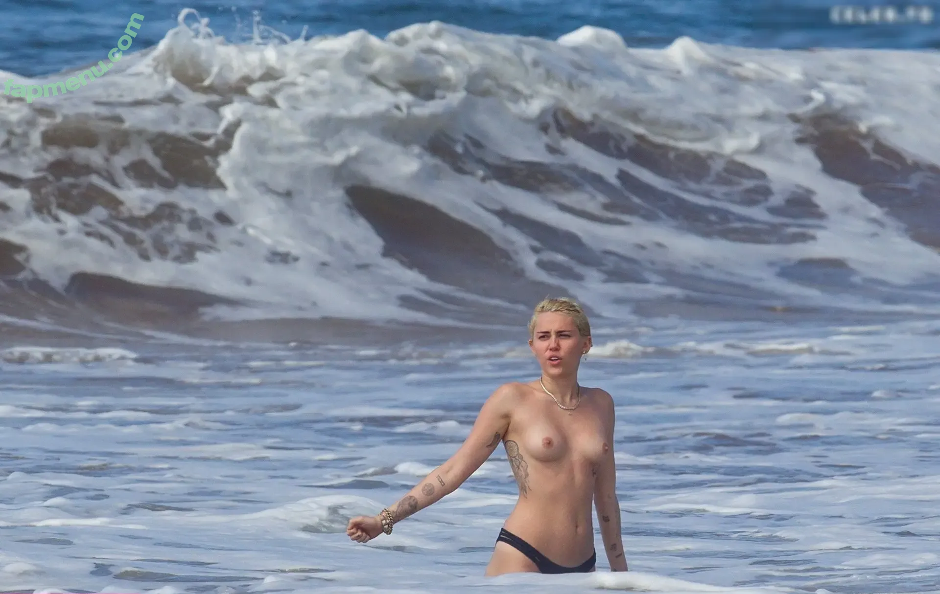 Miley Cyrus nude photo #4500 (MileyCyrus)