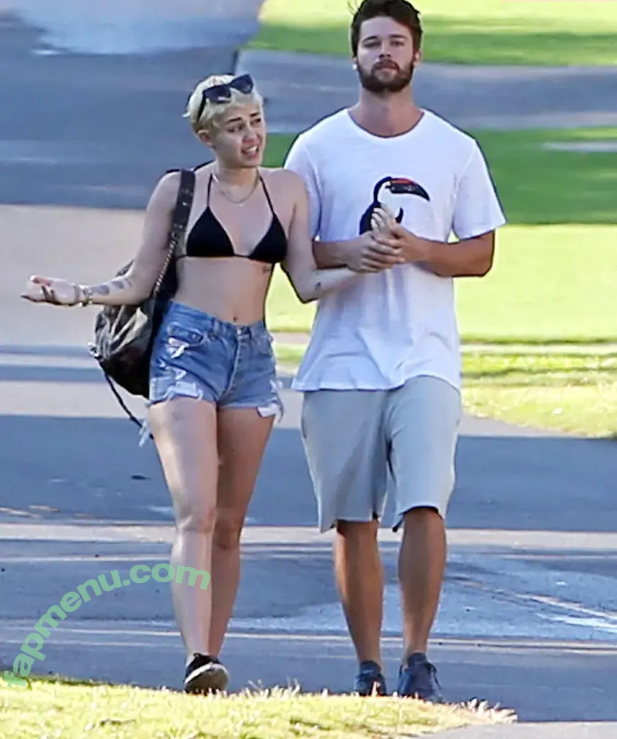 Miley Cyrus nude photo #4517 (MileyCyrus)