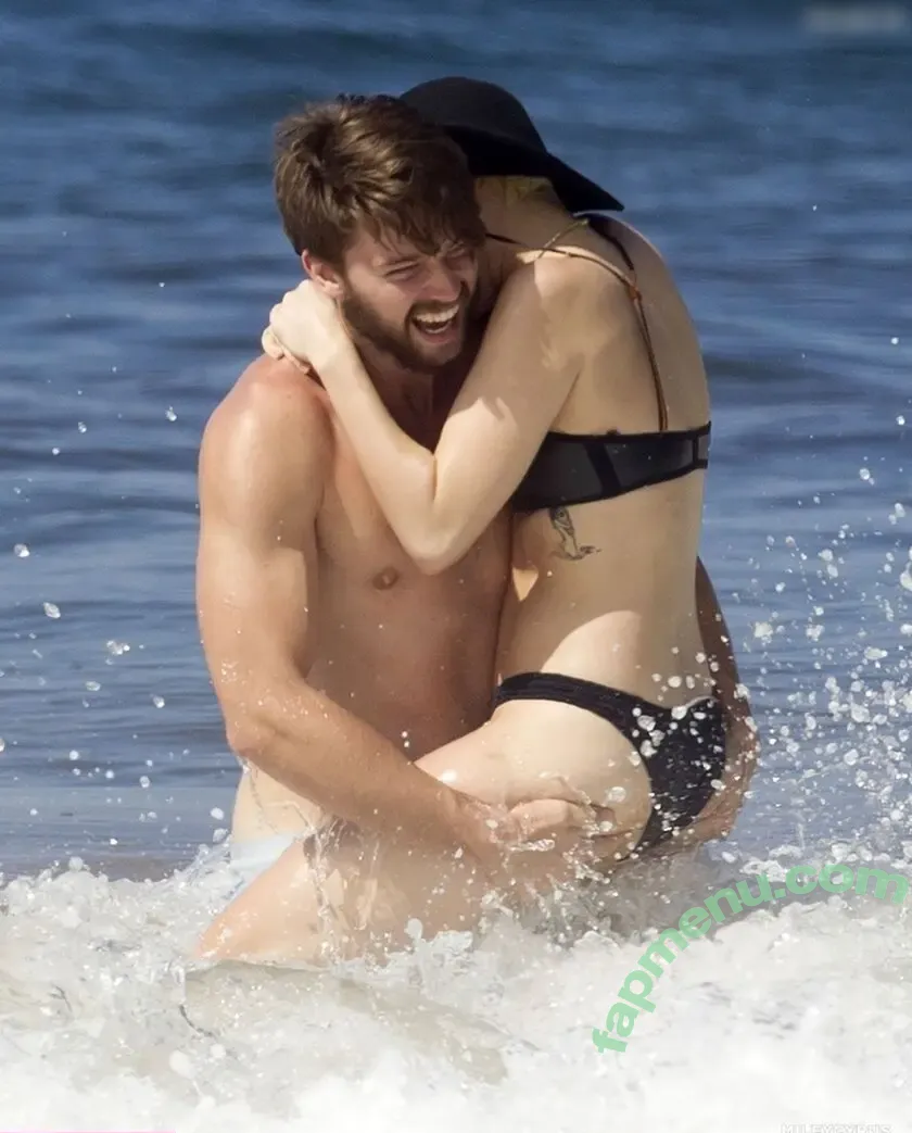 Miley Cyrus nude photo #4522 (MileyCyrus)