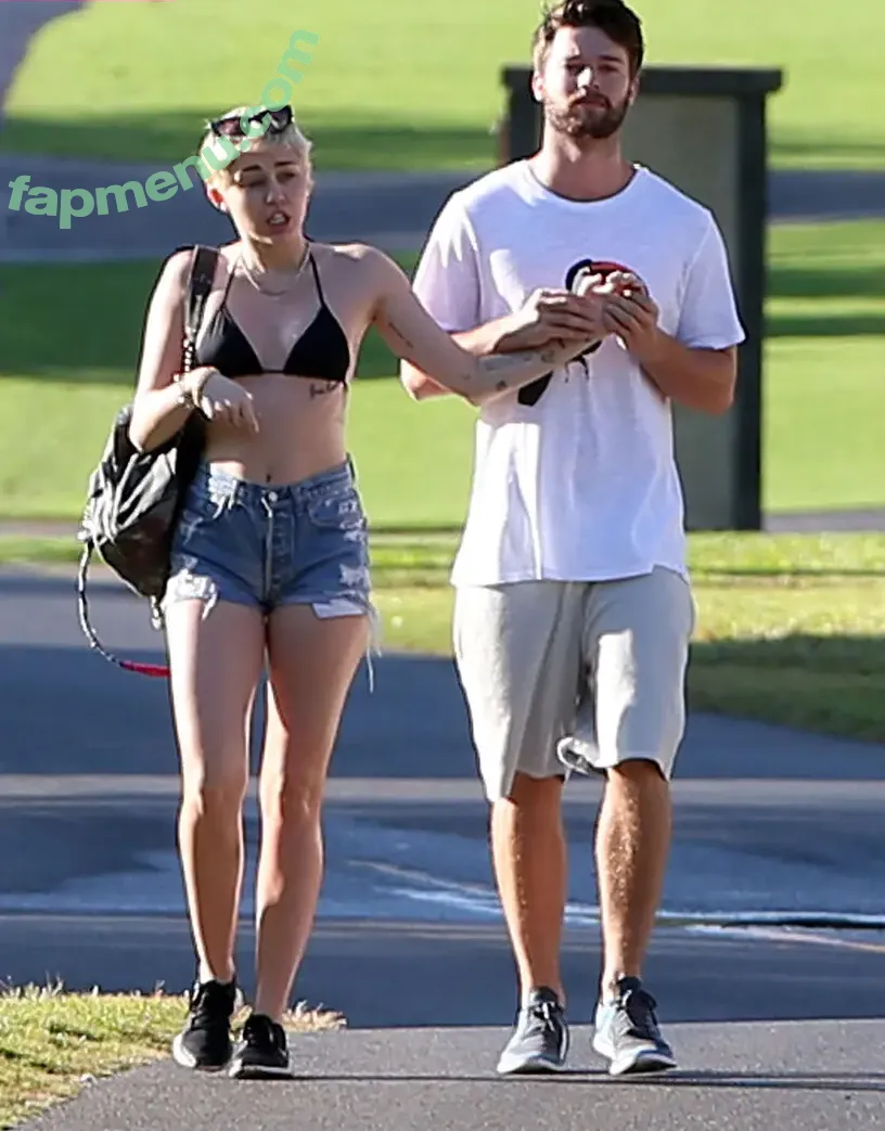 Miley Cyrus nude photo #4524 (MileyCyrus)