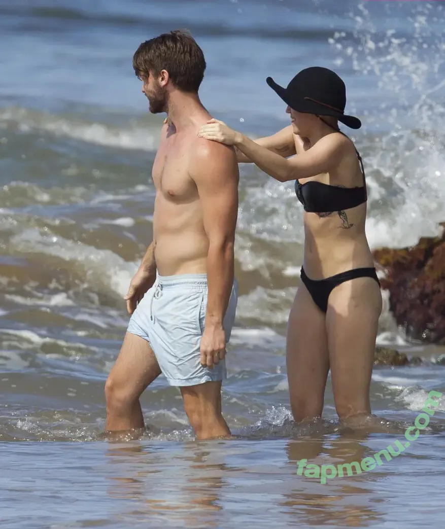 Miley Cyrus nude photo #4533 (MileyCyrus)