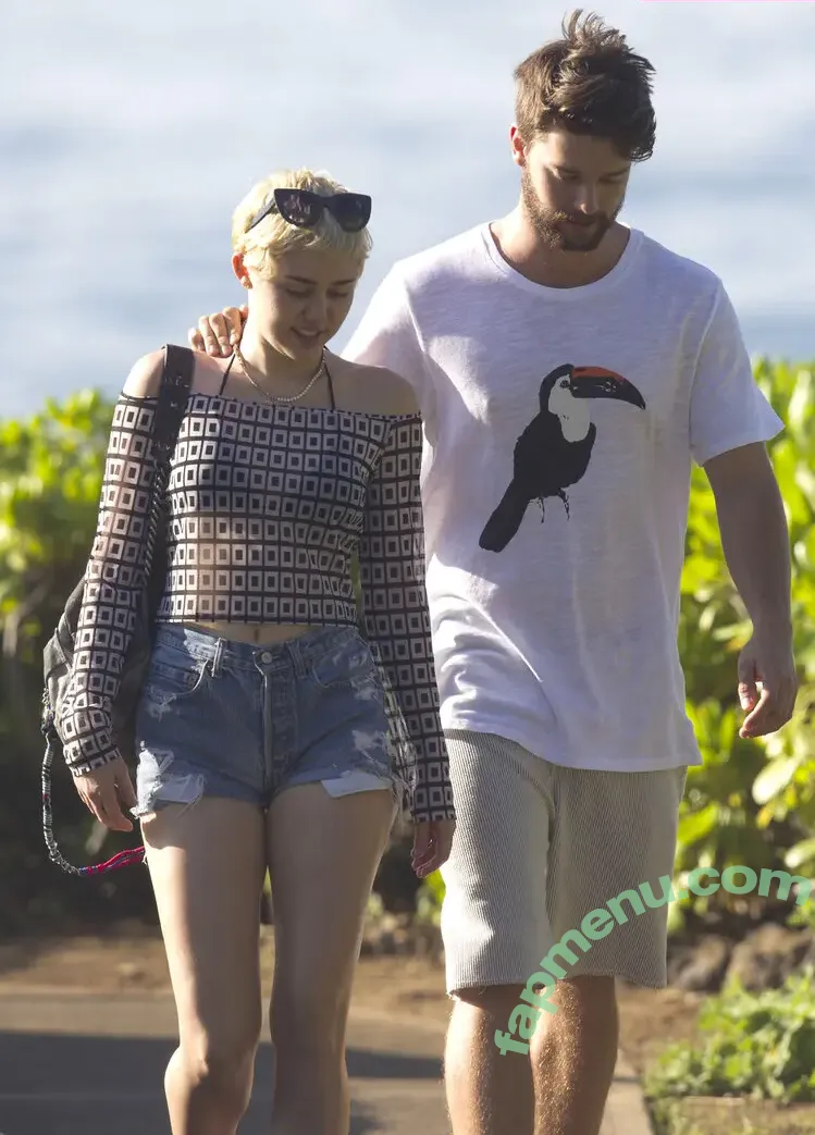 Miley Cyrus nude photo #4542 (MileyCyrus)