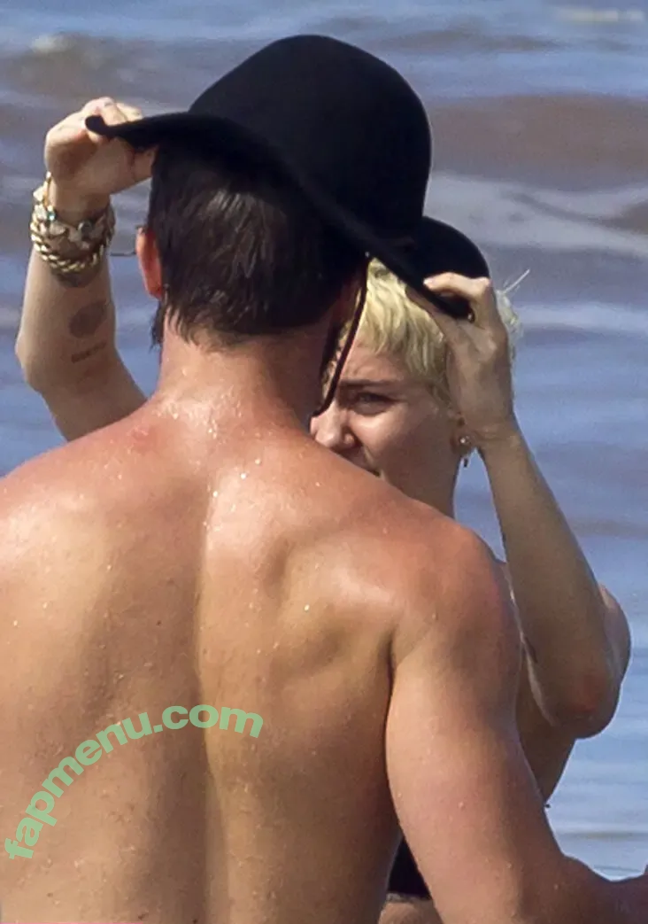 Miley Cyrus nude photo #4543 (MileyCyrus)