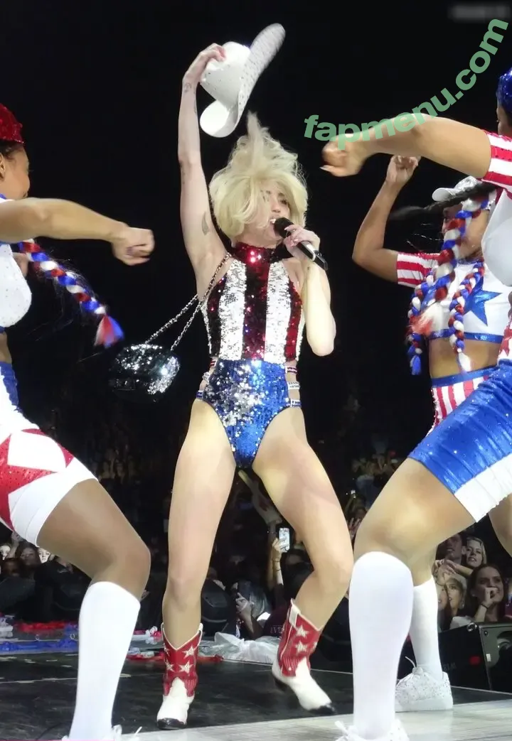 Miley Cyrus nude photo #4608 (MileyCyrus)
