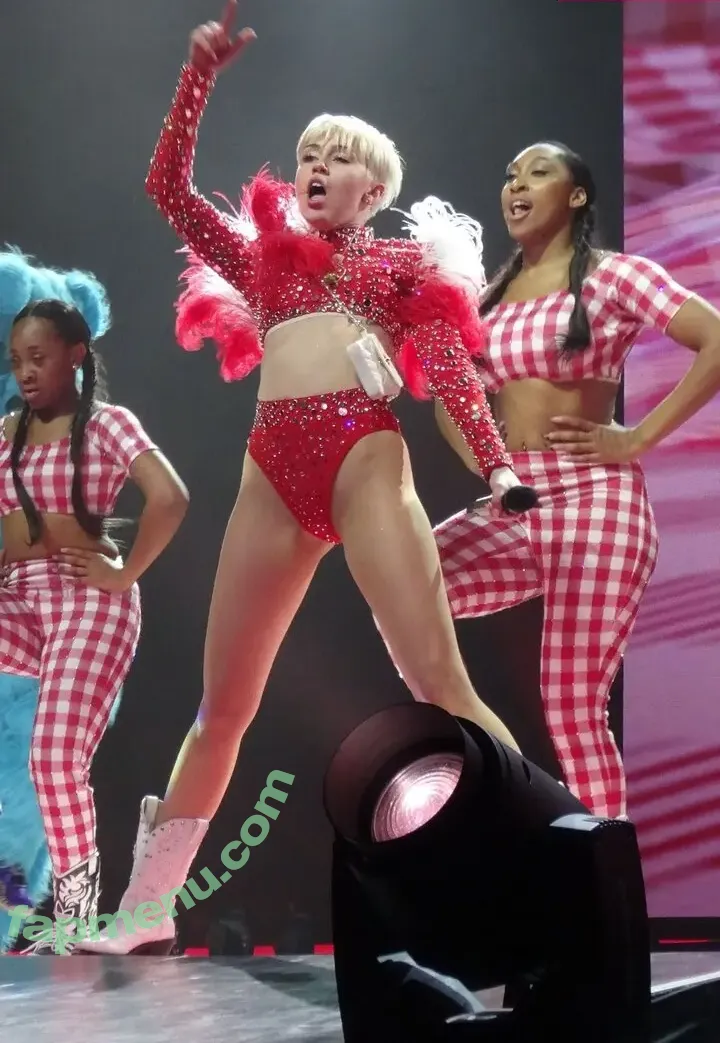 Miley Cyrus nude photo #4612 (MileyCyrus)