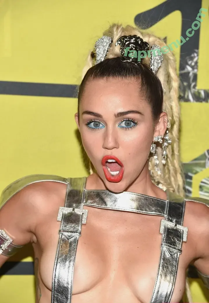Miley Cyrus nude photo #4700 (MileyCyrus)