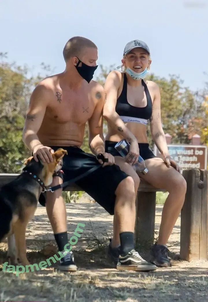 Miley Cyrus nude photo #4709 (MileyCyrus)