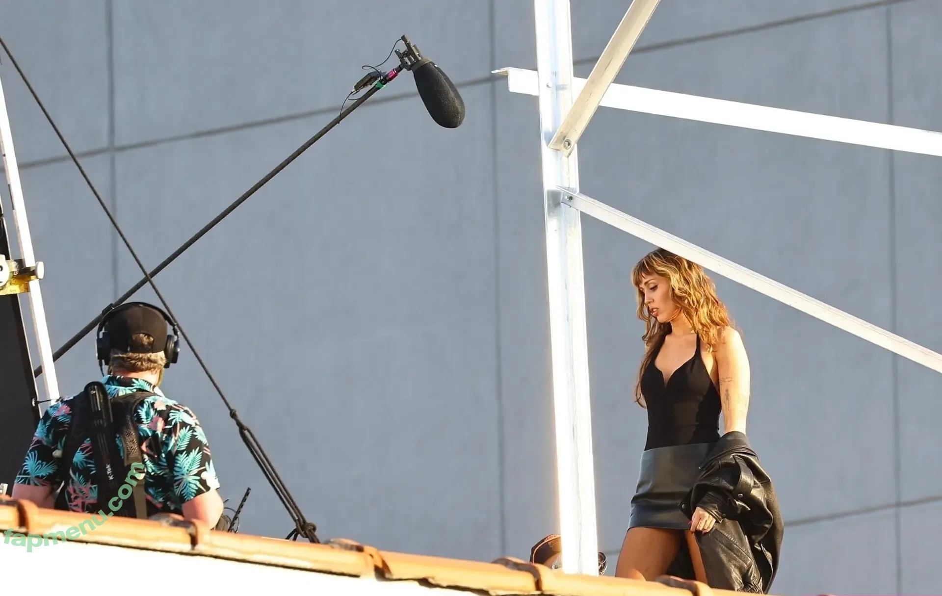 Miley Cyrus nude photo #4765 (MileyCyrus)