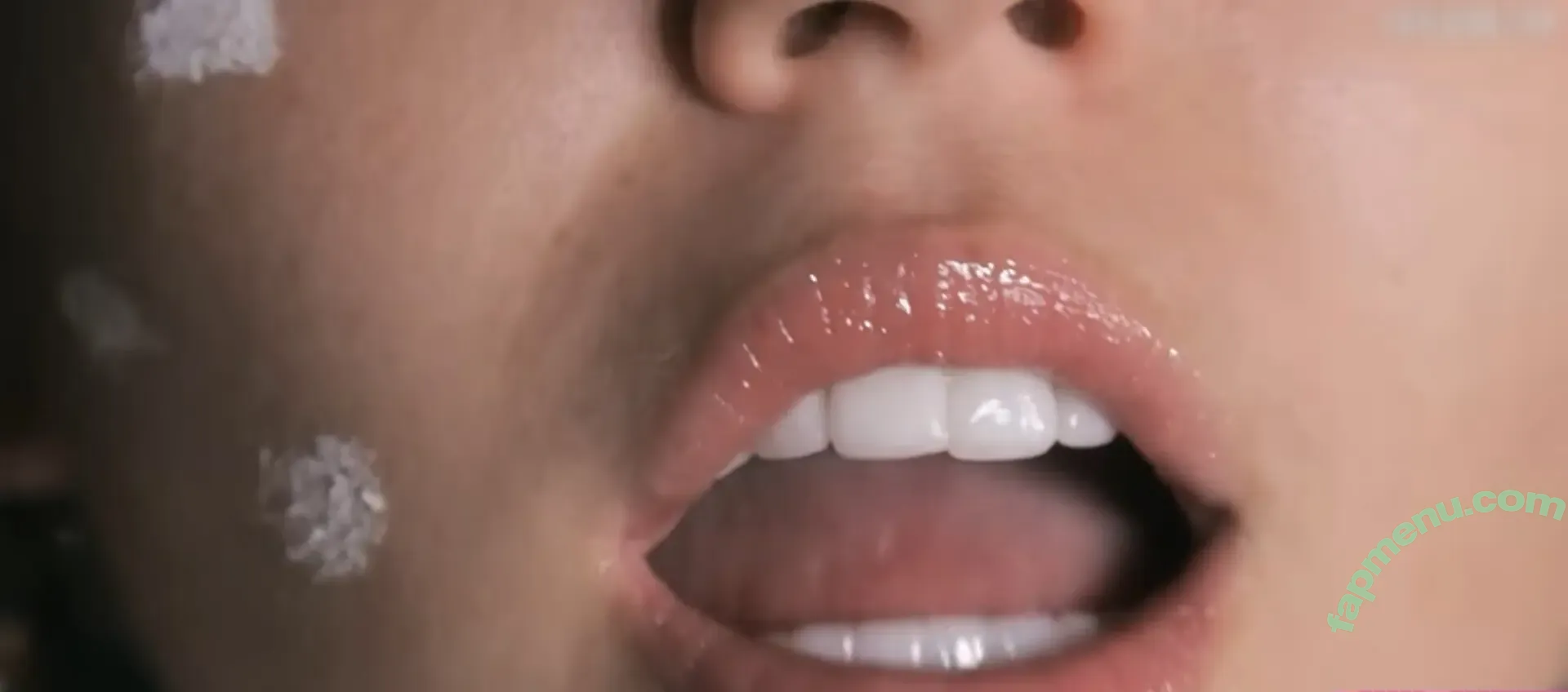 Miley Cyrus nude photo #4816 (MileyCyrus)