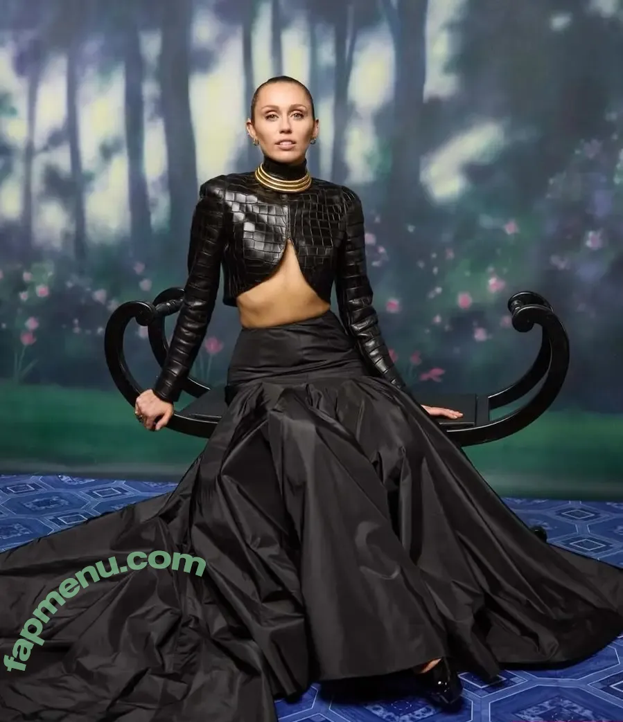 Miley Cyrus nude photo #4865 (MileyCyrus)