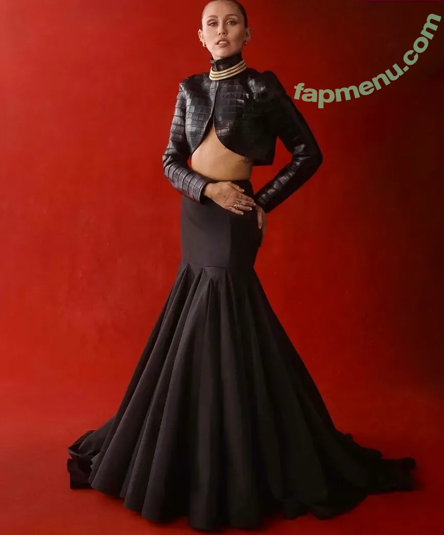 Miley Cyrus nude photo #4874 (MileyCyrus)