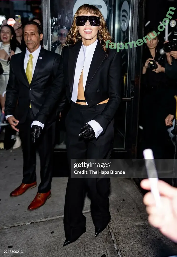 Miley Cyrus nude photo #4877 (MileyCyrus)