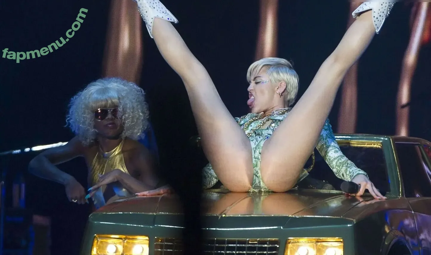 Miley Cyrus nude photo #4944 (MileyCyrus)